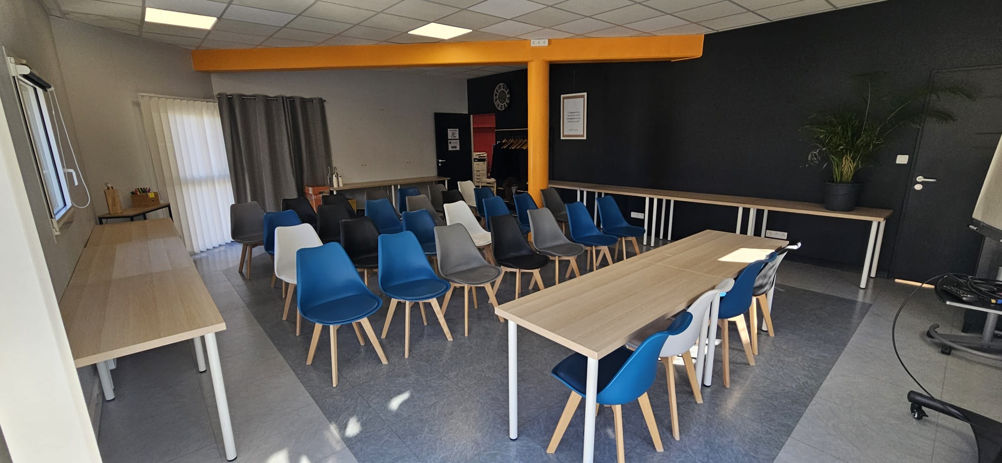 Agencement conférence Location salle de réunion La Rochelle